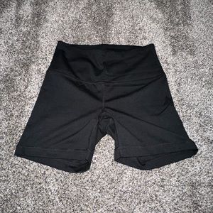 Black Yogalicious Lux Biker Shorts - Size Small